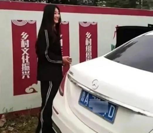 评委|从星光大道出名的朱之文,9年后当上星光大道评委,他真的合格吗