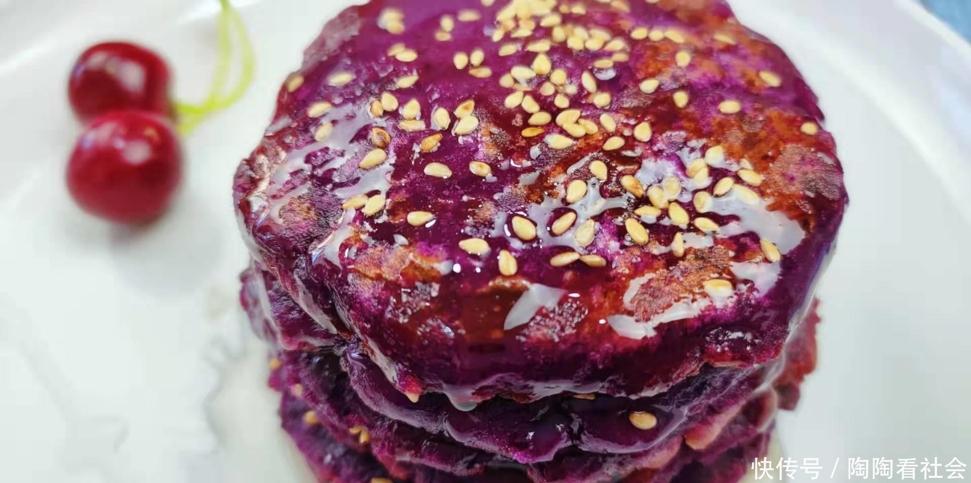 紫薯|紫薯别再蒸着吃啦,加点糯米粉搅一搅,我家这样做总是吃不够