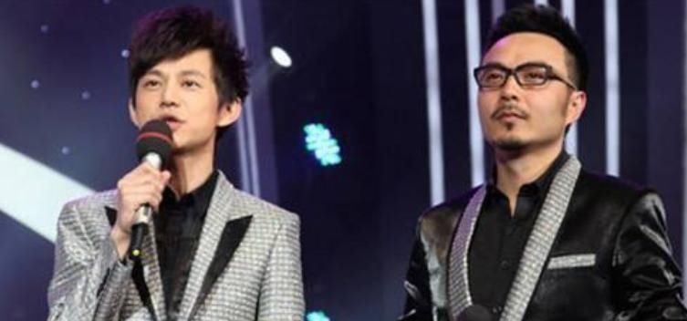  苦苦|何炅与汪涵都在找接班人，一个还在苦苦选拔，另一个已经成功找到