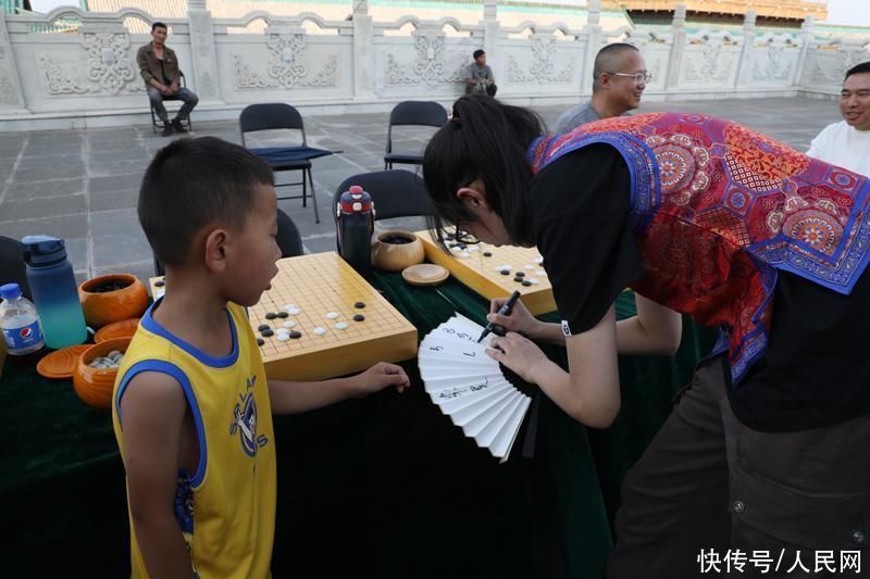 第三届中国女子围棋名人战本赛棋手参与指导棋活动