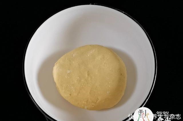 酥脆|教你在家自制沙琪玛,一学就会,香甜酥脆,味道超赞,比买的好吃