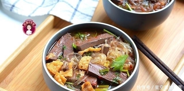 柔嫩|三伏天没胃口?吃1碗鸭血粉丝汤,咸鲜柔嫩开胃,从里到外的畅快