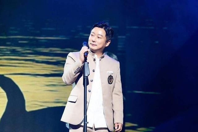  谈二|笑容背后有隐痛？李寿根节目谈二儿子手脚不便：更要好好抚养才对