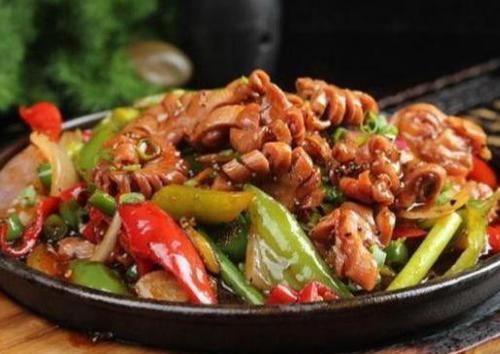  多彩|菊花脆肠，多彩拌豆腐，香辣三丁肉酱这几道家常菜的做法