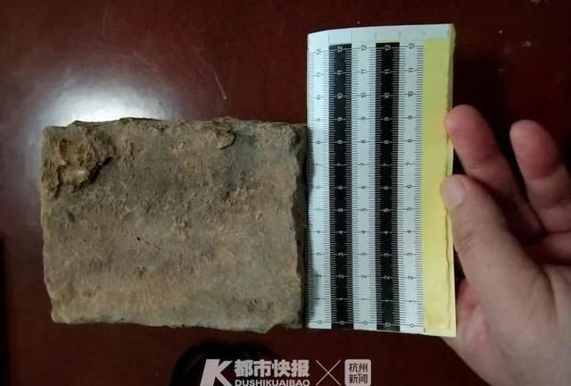  块砖|“我只是想拿出来研究下”男子进雷峰塔拿走半块砖，结果……