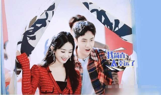  螺蛳|王一博将吃过的螺蛳粉夹给赵丽颖，谁注意颖宝反应？关系一目了然