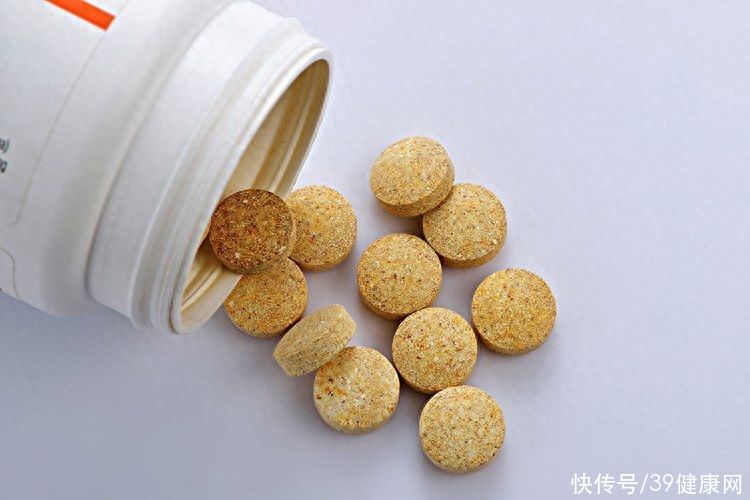 结肠癌吃黄连素有效果吗(黄连素抗癌实锤？《柳叶刀》：每天吃6片，或可预防结肠腺瘤复发)