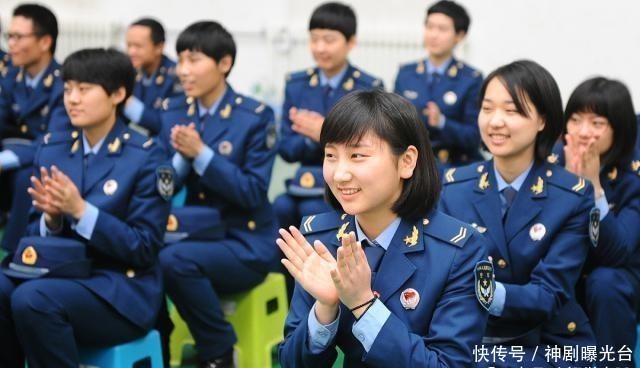 退伍回|当两年兵和五年兵有什么区别?