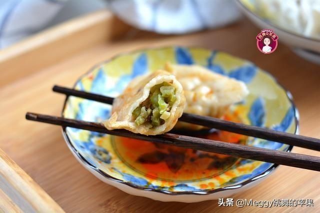  适量|三伏天吃饺子，韭菜馅不如这个菜，清口开胃促食欲，越吃越上瘾