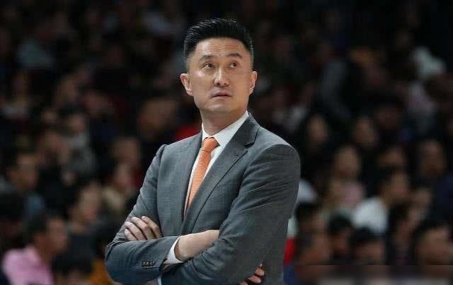  原因|为什么本赛季CBA常规赛最佳教练员奖颁发给杜锋，原来原因在这里