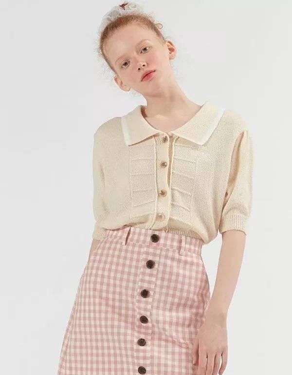 今夏|别再穿T恤了,今夏超流行的“短袖”长这样