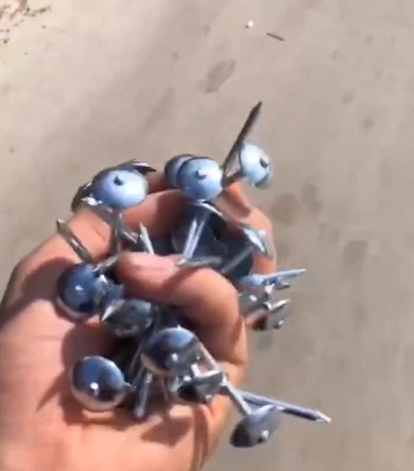 钉子|司机沿路捡70多颗钉子获奖5000元，钉子是从货车上掉出来的