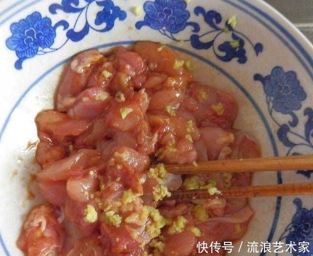  粽叶|带有粽叶香味的香菇鸡腿饭非常适合寒冷和多雨的天气