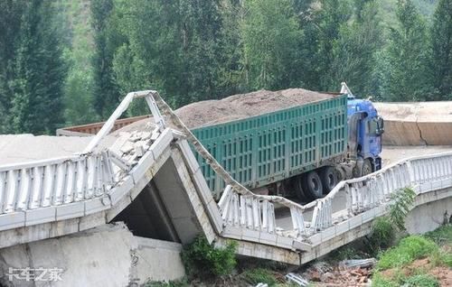  交警|卡友夫妇超载被抓抱怨倒霉，交警：被我查到是幸运，出事故就惨了