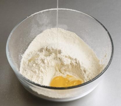 下锅|煮冻饺子,最忌直接下锅!学会这样做,饺子不开裂,和刚包的一样