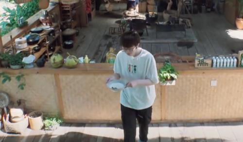  怪不得|怪不得毛不易说黄磊煮的荷包蛋甜，回放他倒糖时候的动作，瞬间明白了