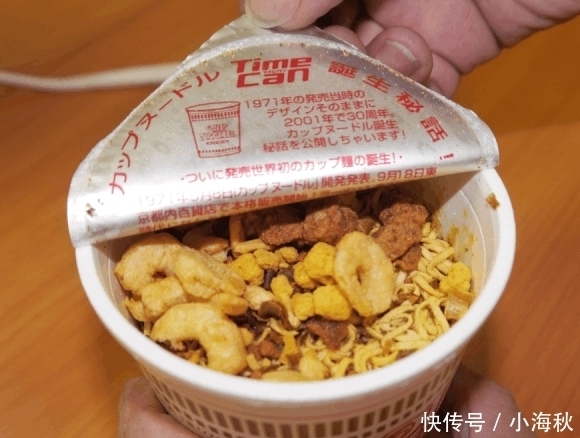 们就可以|“泡面”是先放面饼还是先放调料? 顺序错了, 难怪你泡出来难吃!