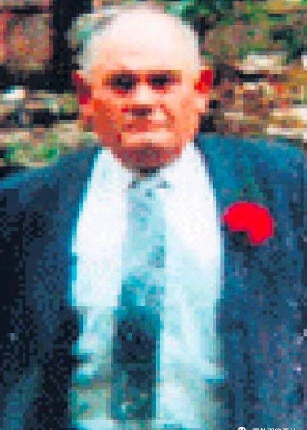  发现|河底发现一辆汽车，里面坐着一具男尸：已经死了29年！