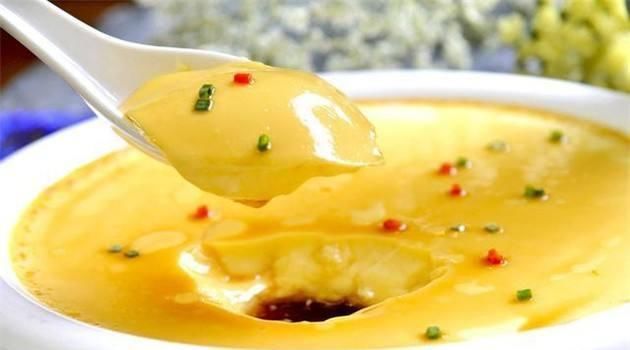  食材|鸡蛋只会炒着吃？这样做，滑嫩爽口，孩子隔3差5吵着要吃