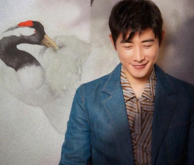  罗晋|罗晋飙脏话怒怼造谣者！唐嫣上线晒照缓解气氛，这才是真正的信任