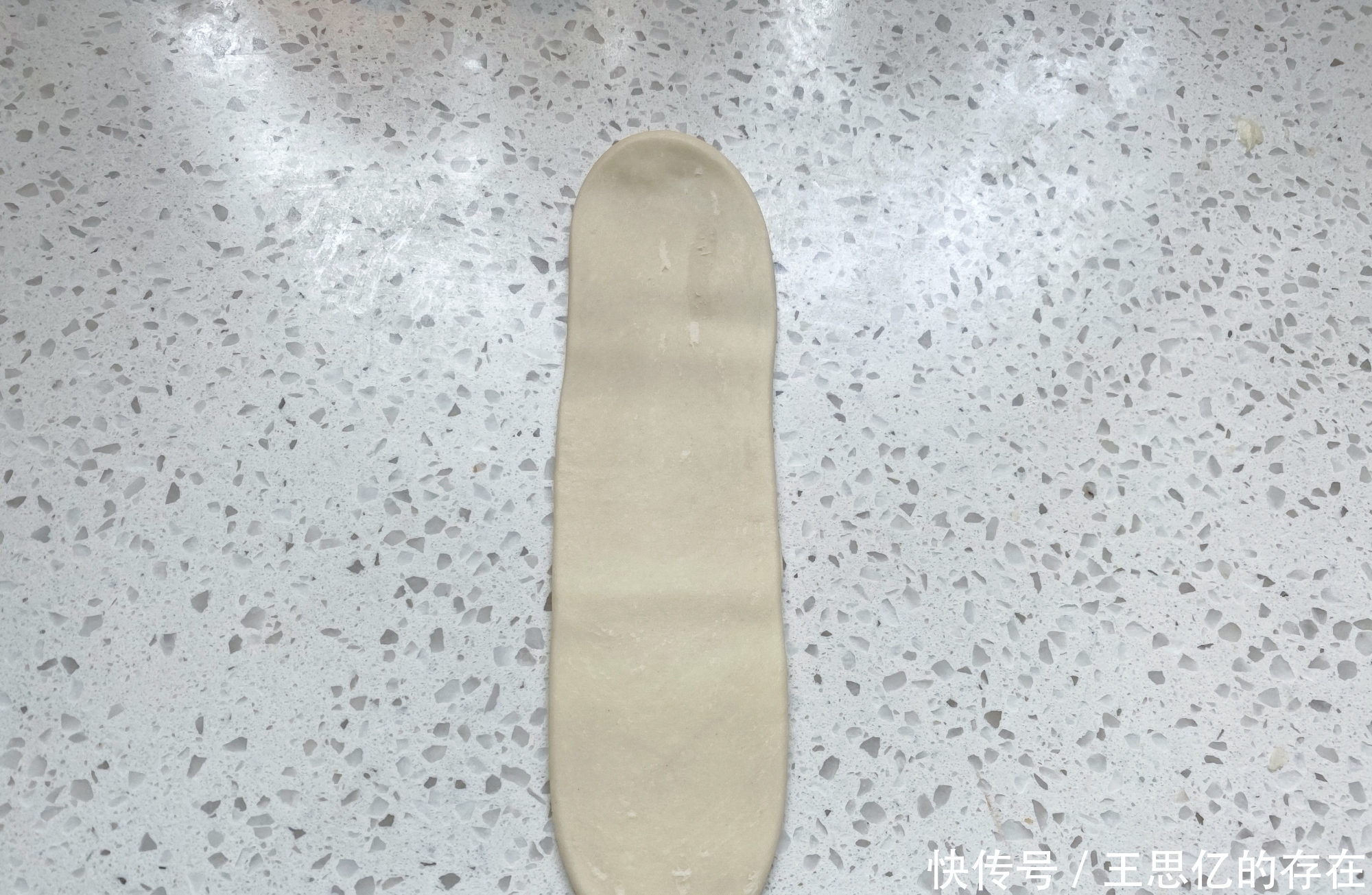 制作|想吃红豆饼别再买了,在家用面粉就能做,咬一口层次分明香酥美味