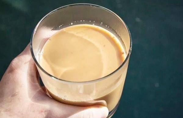 剩皮|关于女友的“我只吃一口”,包子一口下去只剩皮,奶茶珍珠全没