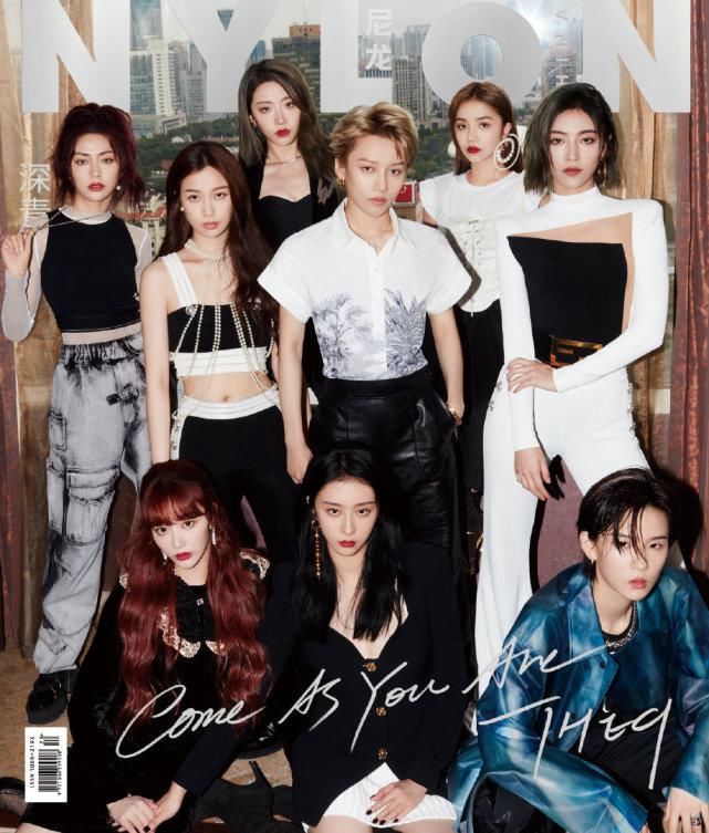  站位|THE9团综录制合影，谁注意到队长安崎谢可寅的站位？迷之操作