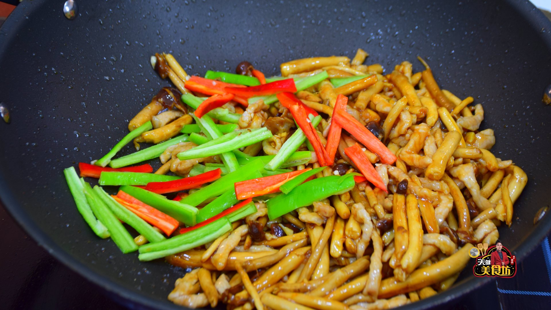  吃法|茶树菇的新吃法，加上1块瘦肉这样做，鲜香美味，好吃又下饭