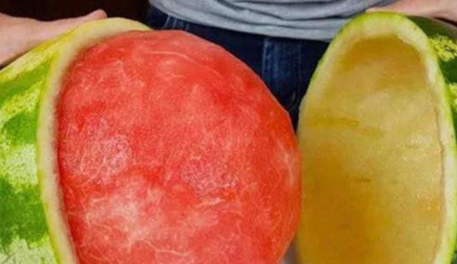  完美|?不同国家的人吃西瓜，中国粗暴，迪拜完美，日本的吃法让人心疼