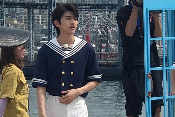  蔡徐|奔跑吧杀青，只有郭麒麟和蔡徐没告别，默契到像是说好的一样