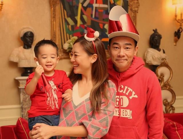  遗憾|陈小春如今风光无限，曾在最贫穷时3千块卖掉弟弟，成最大遗憾