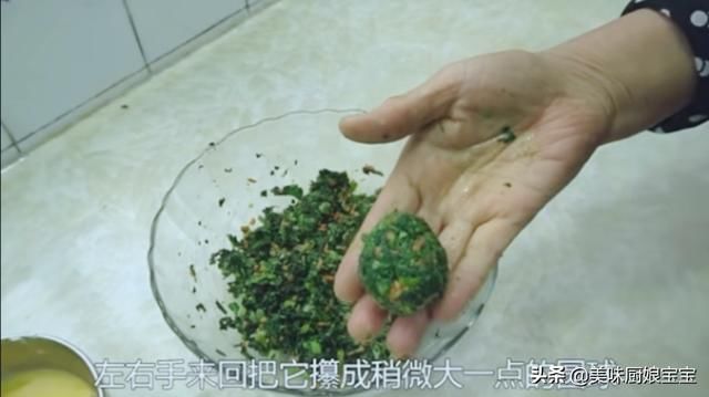碗中备用|“黄金馒头”的做法分享,注意这一步,切馒头的时候馒头不会掉渣