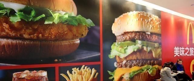 内幕|揭秘13个食品广告拍摄内幕!为什么你的汉堡,跟广告永远不一样