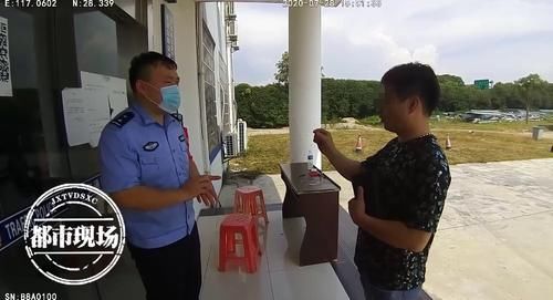  导航|高速超车道突然踩刹车，瞬间发生车祸！司机：“怪导航”