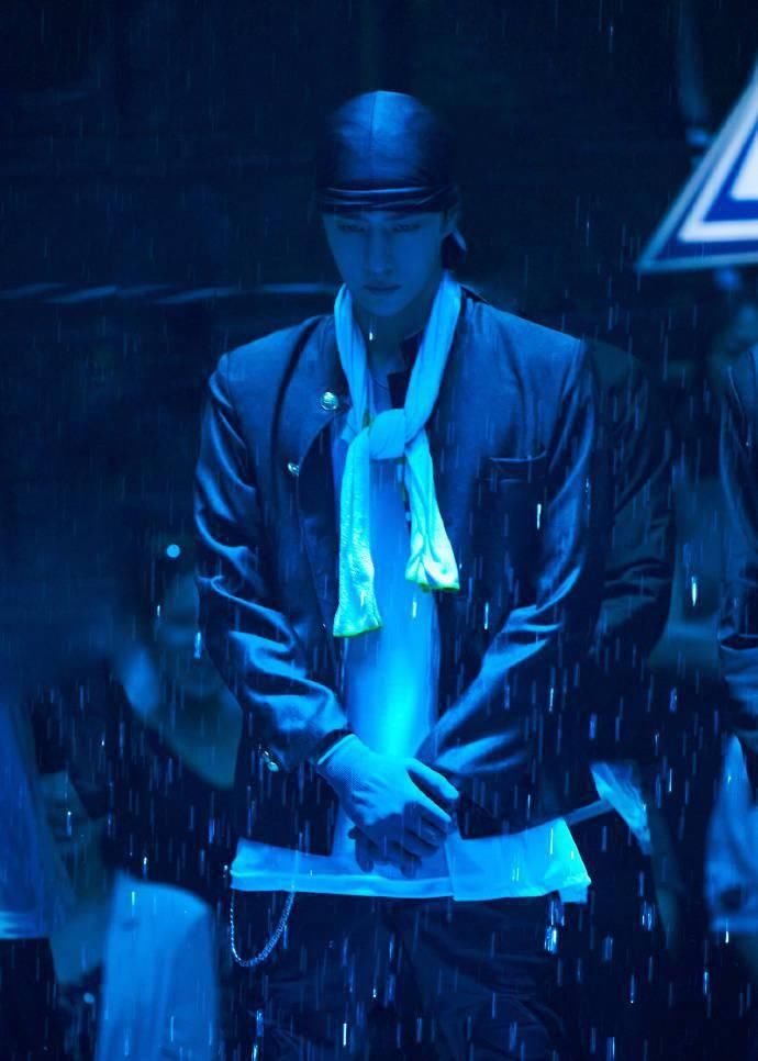  巅峰|一场节目三个造型都是巅峰之作 造物主的宠儿说的就是王一博本博！