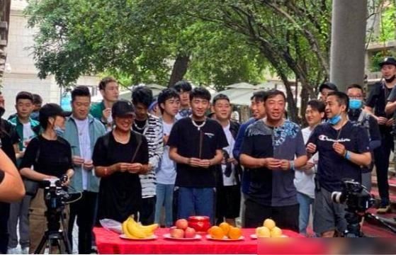  岳云鹏|德云社的大咖们终于出山了，这是要打造第2个岳云鹏的节奏？