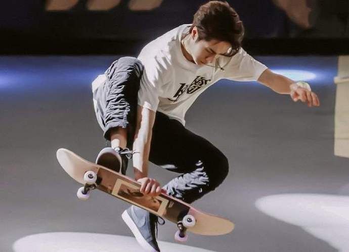 滑板|博君一肖发糖!工作室晒肖战生活日常,穿王一博同款还去街舞探班