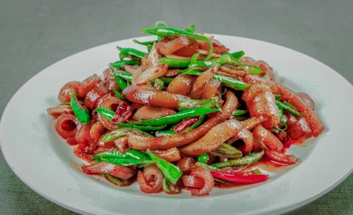 猪皮|喜欢吃猪皮的看看这做法,5块钱猪皮做一大盆,好吃到流口水