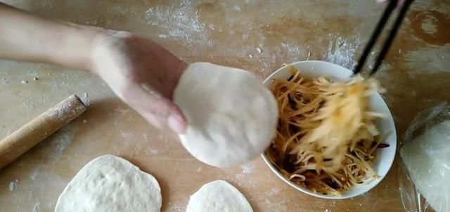  简单|土豆最经典的吃法，简单又美味，全家人抢着吃！