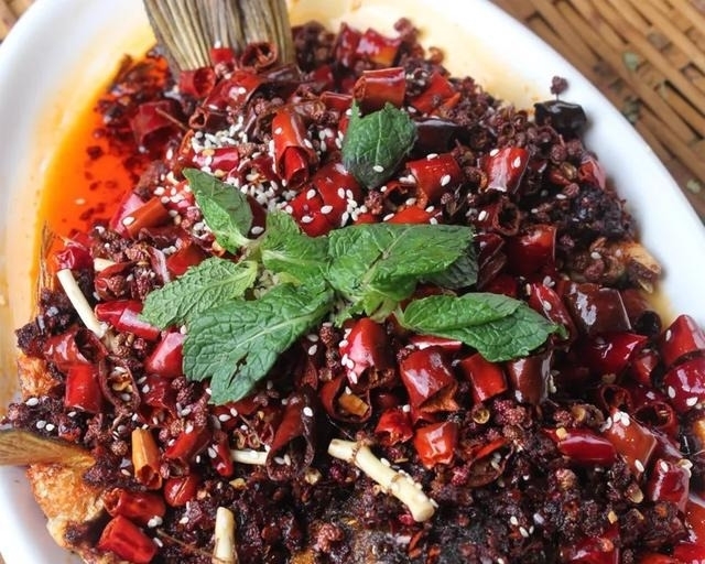  香酥|酸菜椒麻鱼,鸭什锦,东坡肘子,肥牛鸭血,孜然棒骨,香酥游肠卷