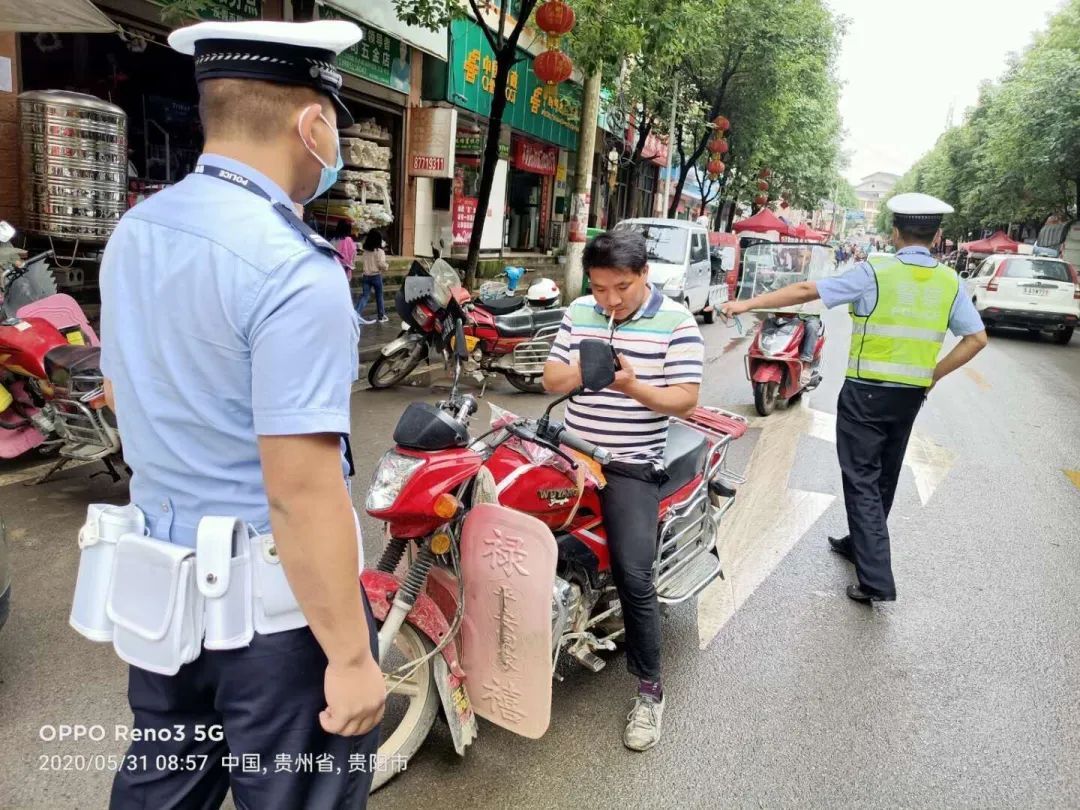 违停|“创文”——息烽交警：即日起严查机动车违停！