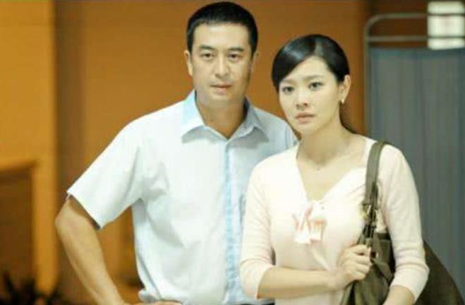 合作|张嘉译连续和她合作了4次,这次终于把她带火了,网友:不容易啊!