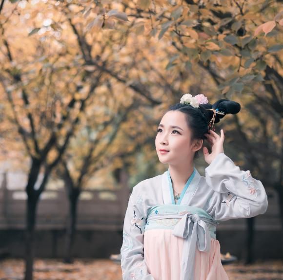 生肖牛|11月，他日重逢，宛如初见，扑向旧爱，幸福相随，共度幸福岁月