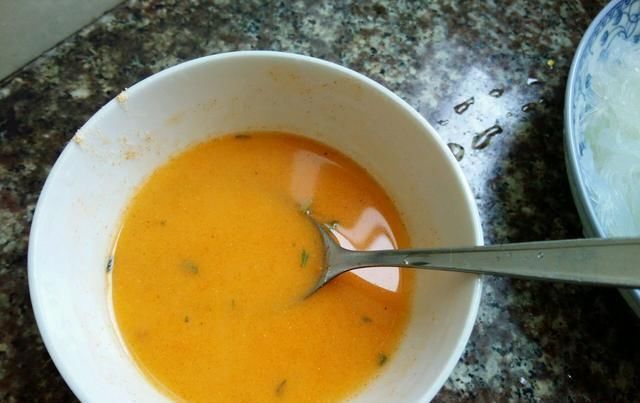 花甲|人气火爆的花甲粉,在家也能做,十分简单,比外面做的还好吃