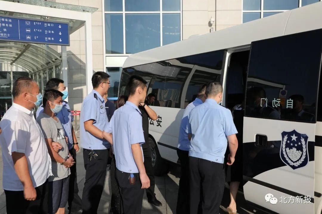 专卖局稽查|10人被刑拘！呼和浩特警方打掉一制贩假烟酒团伙