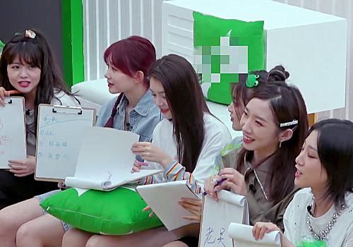  鬼畜|你认为谁是团队里的“鬼畜演技派”？火箭少女答案一致，不是杨超越