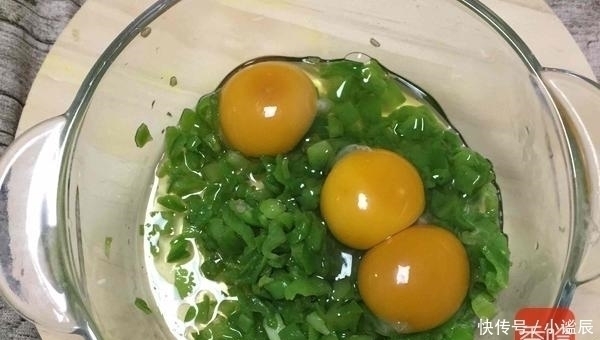 隔三差五|鸡蛋和它是绝配,堪比“脂肪杀手”,隔三差五吃,小肚子不见了