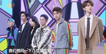 黯然失色|蔡徐坤Lisa舞台太炸,上《快本》创收视第一,宋威龙黯然失色