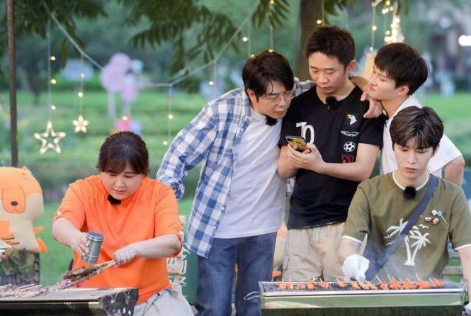  大格局|刘德华会参加综艺节目《青春环游记》？观众看完节目后就有答案