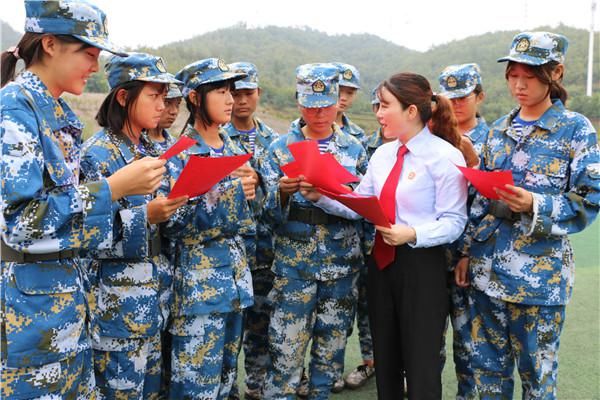 法制课|西峡法院:操场上的“法制大餐”